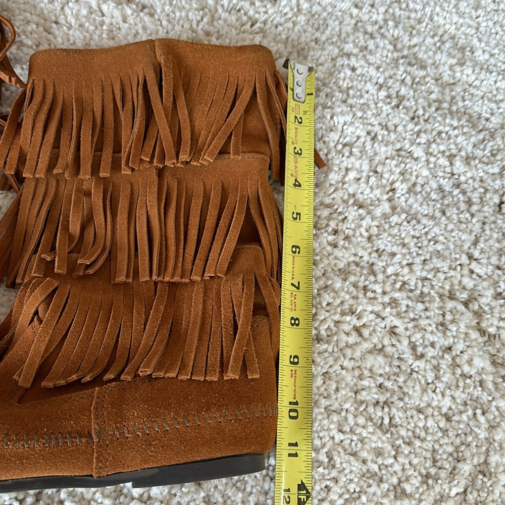 Minnetonka Fringe Boots - 9 - Picture 2 of 6